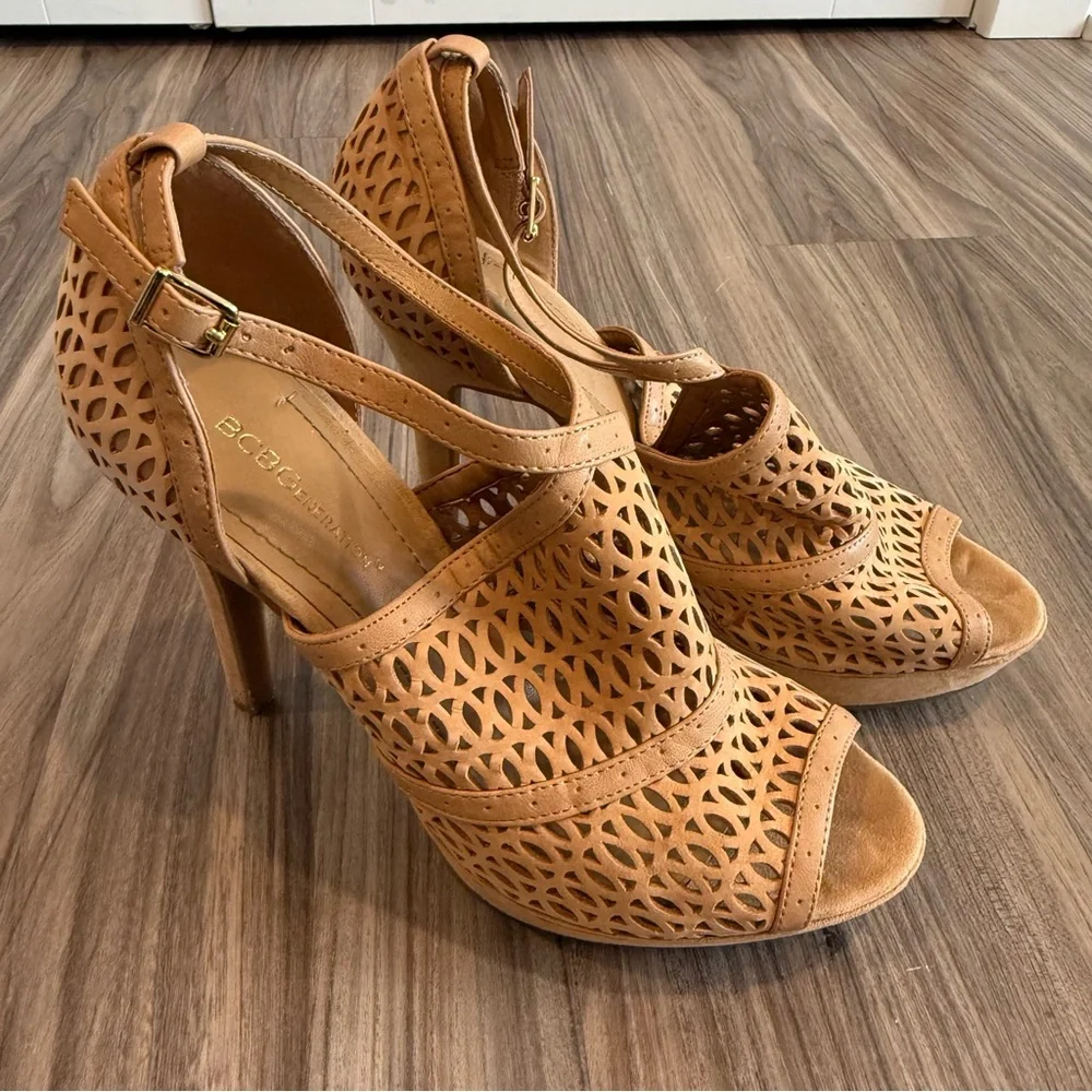 BCBGeneration Anja Beige Cut-Out Heels